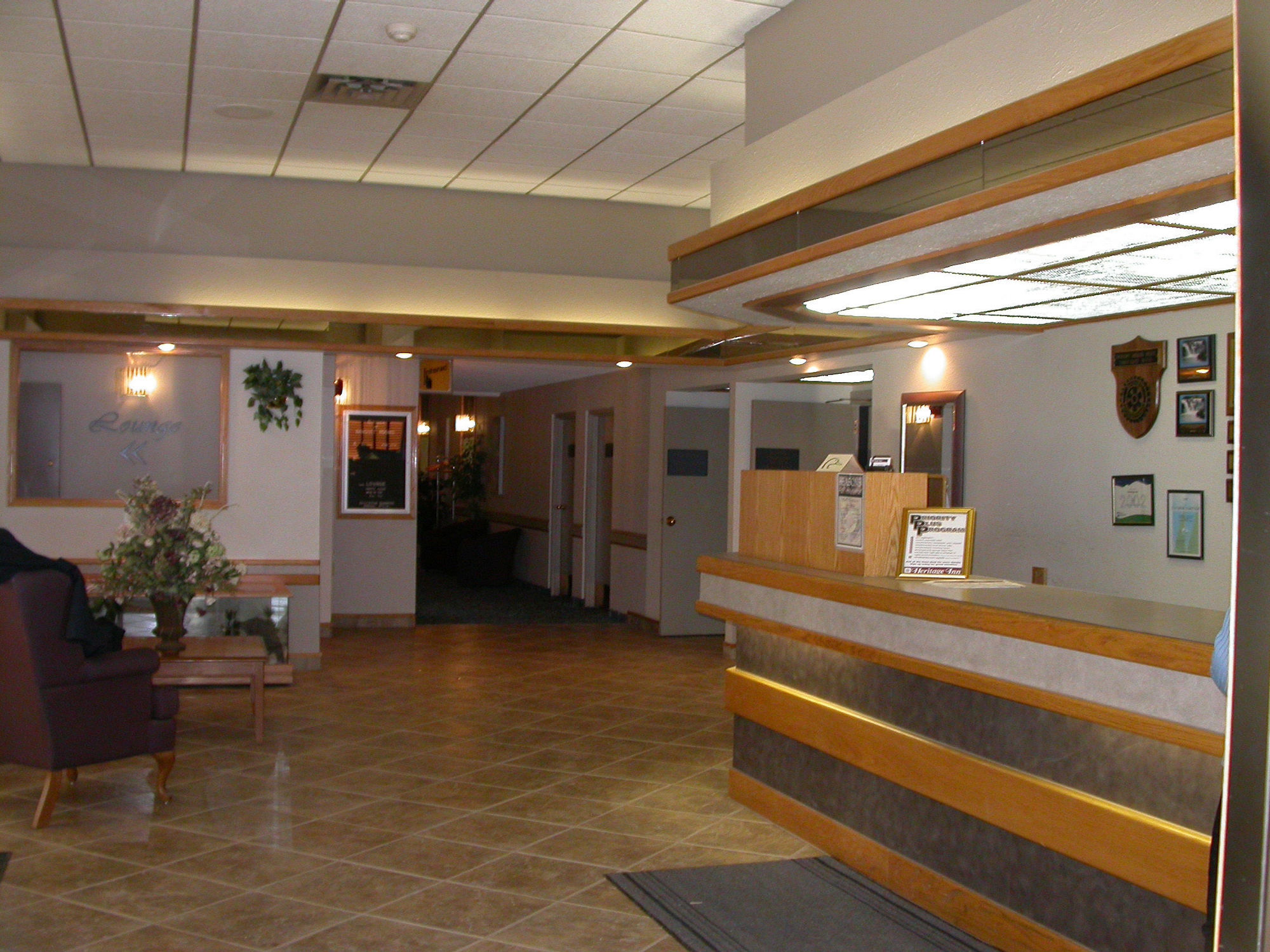 Heritage Inn Hotel & Convention Centre - Pincher Creek Interior foto